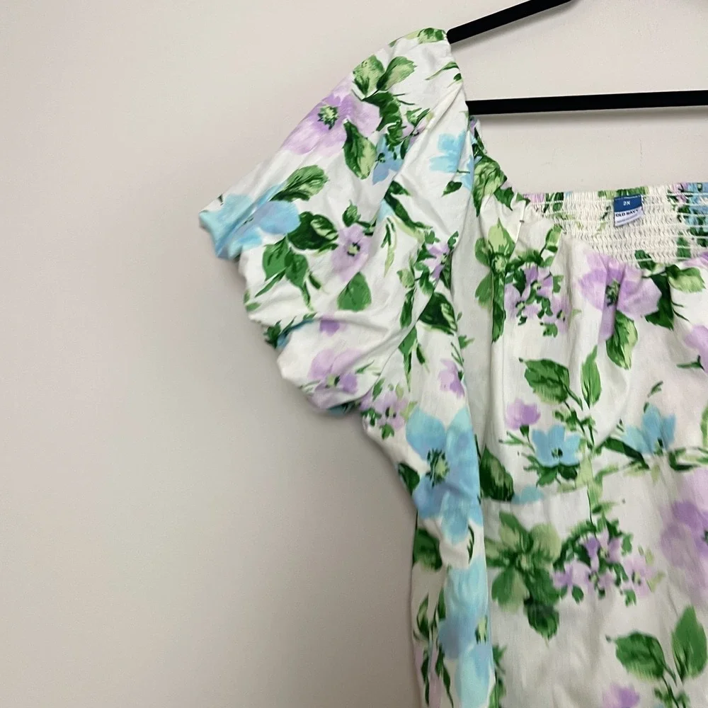 Old Navy Women's Waist-Defined V-Neck Puff Sleeve Top in White Floral Boho Sz 2X